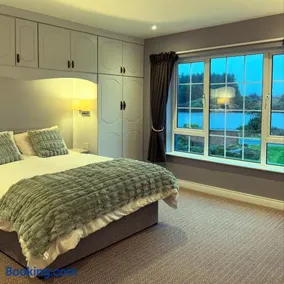 The Lake House Dungloe - Image 4