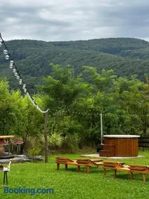 Country Chalet - Image 2