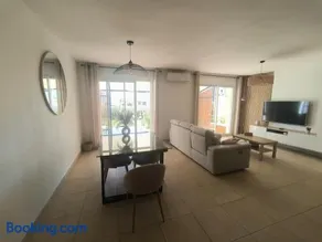 Villa de 3 chambres avec jardin et terrasse couverte - Image 4