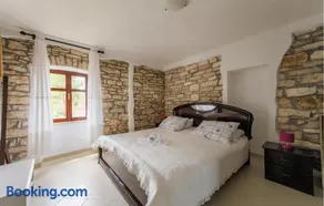 1 Bedroom Stunning Home In Bale - Image 4