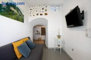Bisangel House - Image 2