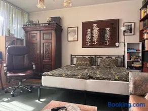 Egry Rooms - Image 1