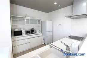 Newly built two-story house! 2 minutes to the station, parking lot, easy access to Disneyland, close to restaurants and shops! - Image 3
