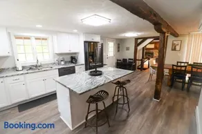 30-acre Family Farmhouse-Creek Fire Pit & Theater Near Codorus - Image 1