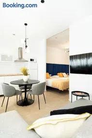 Blanq Marina Suites - Image 2