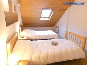 Duplex T4 8 pers, 102m², Saint-Lary-Soulan, Balcon, Garage, 3 Chambres, 3⭐️, Proche Centre - FR-1-457-278 - Image 3