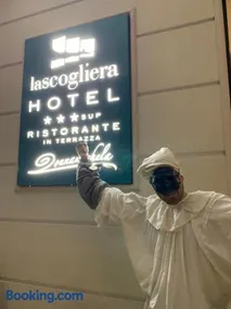 Hotel La Scogliera - Image 3