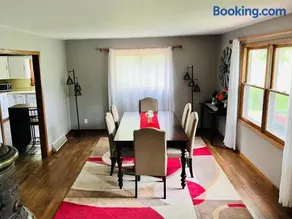 Huge 5 Bedroom 2 12 Bathroom And Pet Friendly - Image 2