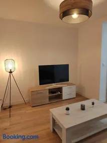 Duplex de charme 2 chambres - Tram & Parking gratuit - Image 4