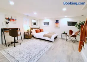 Studio Apartment near RFK fields - Image 2
