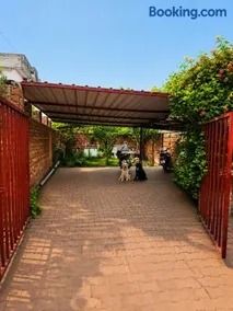 Prime Inn Guest House Premium Stay - Image 4