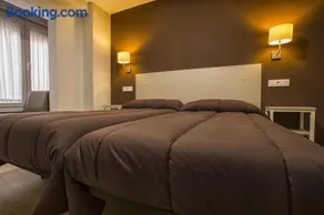 Hostal Elvira - Image 2