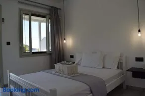 Kinira Beach Hotel - Image 5