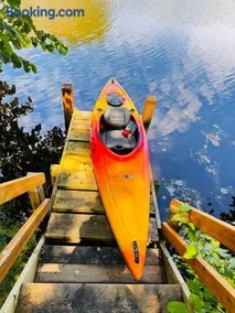 Peaceful Waterfront Cottage on Georgina - Image 5