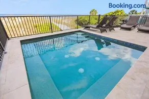 21 Singleton Beach- Oceanfront, Pool, Private Beach Access! Free Activities Included - Image 3