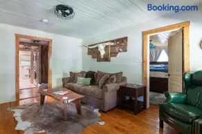 Captain's Cabin - Image 5