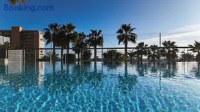 Seaside Apartment - Image 1