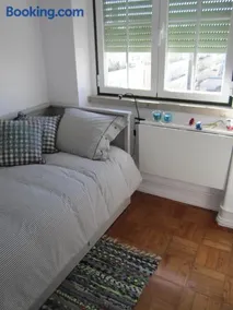 Alvalade II Airport Guest House - Image 2