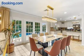 A Slice of Paradise - Bel Air Beach House with Private Pool, 30-35 min to FIFA - Image 5