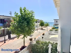 211 Beach house - Image 2