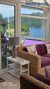Jenny's Bay with Hot Tub - Image 4