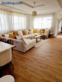 Appartement 250m2 avec 60M2 de terasse sans vis à vis ensoleillé - Image 1