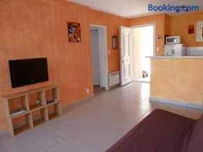 T3 en rdj pour 6 pers dans résidence avec piscine - Image 3