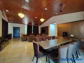 Sapphire Villa - Image 1