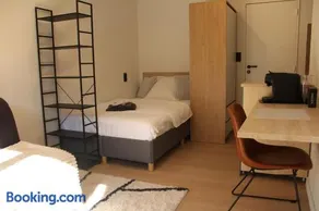 Business Executive Studio - Image 1