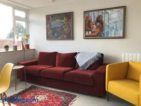 Swanky & Spacious Luxury 3 Bed - Image 5