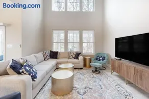 Bishops Landing --- 38480 Carroll Dr - Image 3