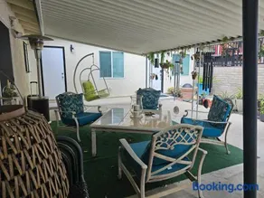 Beautiful new construction 1br with full size appliances centrally located - Image 2