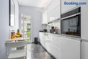 Luxurious 2-bedroom apartment in Voula by South42 - Image 1