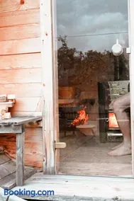 CHILLHAUS Pear Mountain by AA Holiday Homes - Image 3