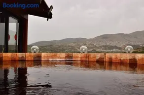 Four Seasons View - Image 3
