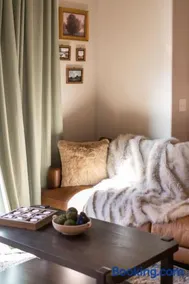 Beautiful 3 bed 2 bath property with 2 car garage - Image 3