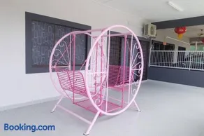Mersing Spacious 3bedroom with free parking space - Image 3