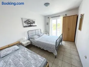 Central Studio Apartments & Dormitory Rooms - Image 5
