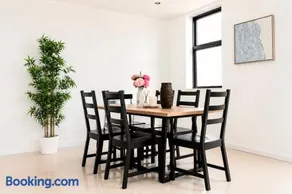 Central Ultimo 3BR - Pool,Gym & 2 Parking-Balcony - Image 4