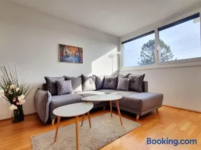 Near Lake Stylish & Fully Furnished Apartment - Image 2