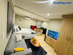 Hei Stays Bachelor Apartment - Image 1