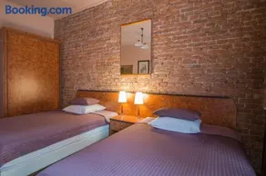 Finger Guest Rooms - Image 3