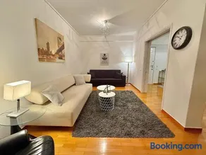 Glyfada Center 2BR Apartment - Image 3