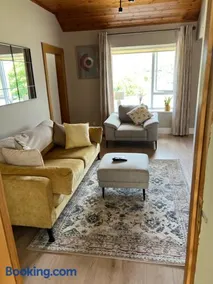 Dinnys Cottage, Free Parking, Bike Hire - Image 5