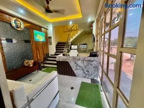 Shree Krishna Palace Hotel - Couple Friendly - Image 3