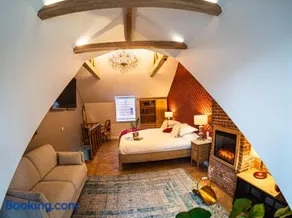 Lovelace Suites by Threads of Time Hotel Bruges - Image 2