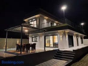 Regency Farm House With Pvt Swimming Pool Surat - Image 4