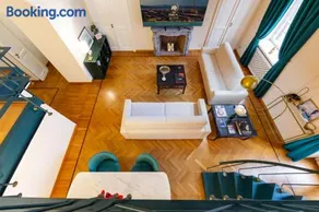 La casa di famiglia - luxury apt in centre with parking by home a porter - Image 2