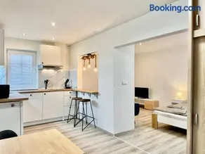 Hurby Apartments - Image 1