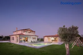 Villa Korat for 8 people near Pula with sauna & children playground - Image 1